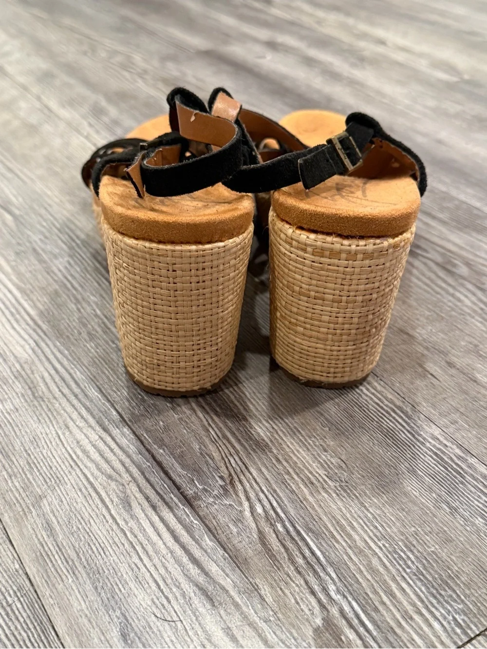 Zodiac Petra Strappy Leather Wedge Sandals Women’s Size 11M Espadrilles